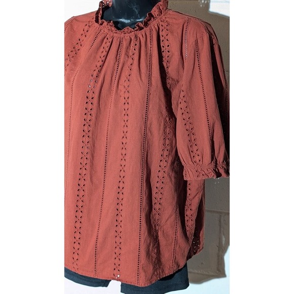 Universal Thread Eyelet Ruffle Neck Top Rust Brown Blouse Casual Large - Picture 2 of 5